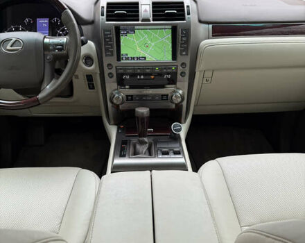 Сірий Лексус ГХ, об'ємом двигуна 4.61 л та пробігом 147 тис. км за 33500 $, фото 31 на Automoto.ua