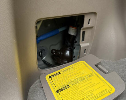 Сірий Лексус ГХ, об'ємом двигуна 4.61 л та пробігом 147 тис. км за 33500 $, фото 41 на Automoto.ua