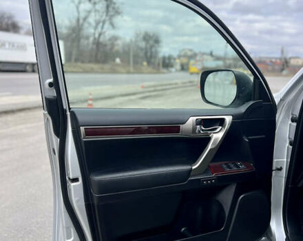 Серый Лексус ГХ, объемом двигателя 4.6 л и пробегом 38 тыс. км за 35555 $, фото 33 на Automoto.ua