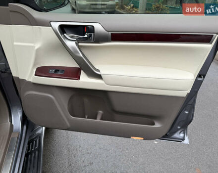 Сірий Лексус ГХ, об'ємом двигуна 4.61 л та пробігом 147 тис. км за 33500 $, фото 15 на Automoto.ua