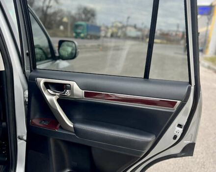 Серый Лексус ГХ, объемом двигателя 4.6 л и пробегом 38 тыс. км за 35555 $, фото 43 на Automoto.ua