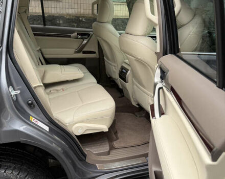 Сірий Лексус ГХ, об'ємом двигуна 4.61 л та пробігом 147 тис. км за 33500 $, фото 16 на Automoto.ua