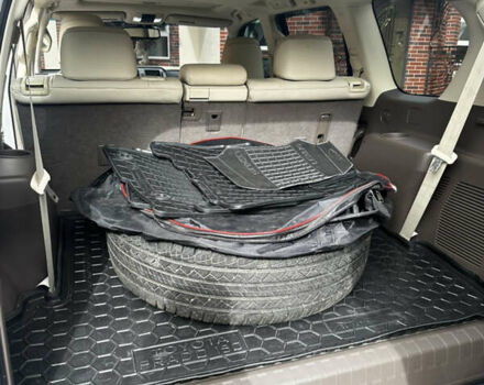 Серый Лексус ГХ, объемом двигателя 4.61 л и пробегом 87 тыс. км за 40600 $, фото 23 на Automoto.ua