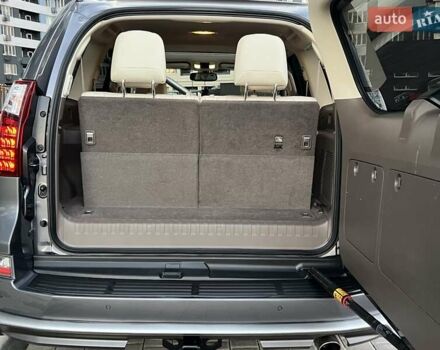 Серый Лексус ГХ, объемом двигателя 4.61 л и пробегом 130 тыс. км за 37500 $, фото 49 на Automoto.ua