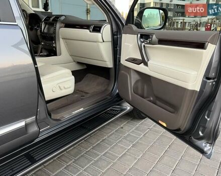 Серый Лексус ГХ, объемом двигателя 4.61 л и пробегом 130 тыс. км за 37500 $, фото 38 на Automoto.ua