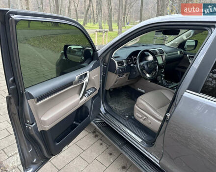 Сірий Лексус ГХ, об'ємом двигуна 4.61 л та пробігом 115 тис. км за 52700 $, фото 26 на Automoto.ua