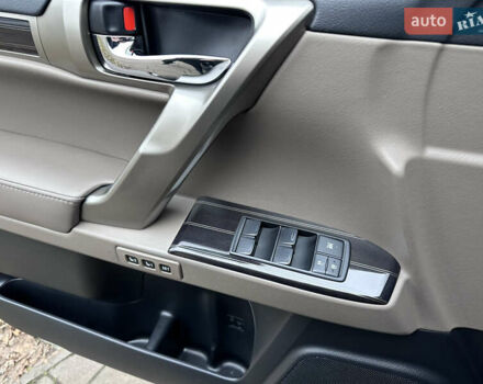 Сірий Лексус ГХ, об'ємом двигуна 4.61 л та пробігом 115 тис. км за 52700 $, фото 28 на Automoto.ua