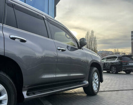 Серый Лексус ГХ, объемом двигателя 4.61 л и пробегом 32 тыс. км за 59800 $, фото 20 на Automoto.ua