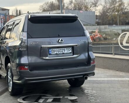 Серый Лексус ГХ, объемом двигателя 4.6 л и пробегом 32 тыс. км за 59800 $, фото 1 на Automoto.ua
