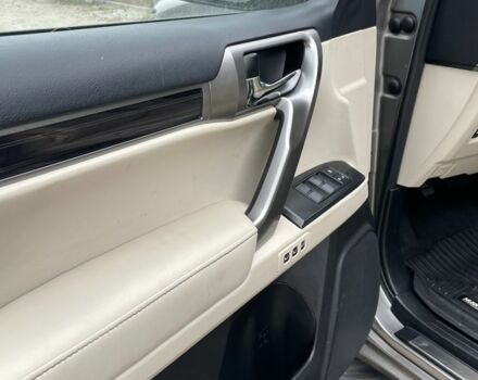 Серый Лексус ГХ, объемом двигателя 4.6 л и пробегом 49 тыс. км за 39000 $, фото 7 на Automoto.ua