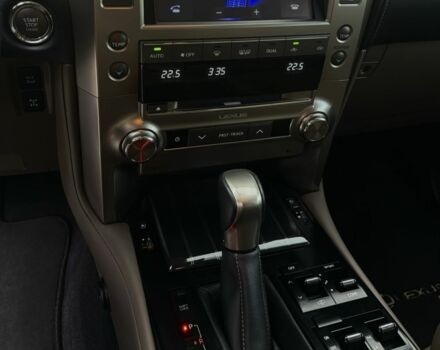 Серый Лексус ГХ, объемом двигателя 4.6 л и пробегом 32 тыс. км за 59800 $, фото 4 на Automoto.ua