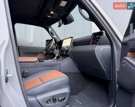 Сірий Лексус ГХ, об'ємом двигуна 3.45 л та пробігом 4 тис. км за 101200 $, фото 13 на Automoto.ua