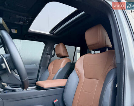 Сірий Лексус ГХ, об'ємом двигуна 3.45 л та пробігом 4 тис. км за 101200 $, фото 12 на Automoto.ua