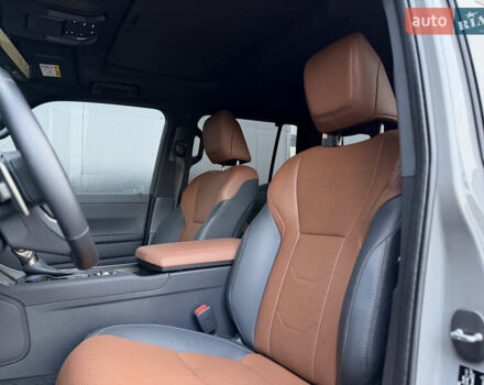 Сірий Лексус ГХ, об'ємом двигуна 3.45 л та пробігом 4 тис. км за 101200 $, фото 11 на Automoto.ua