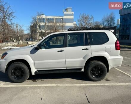 Серый Лексус ГХ, объемом двигателя 4.66 л и пробегом 344 тыс. км за 12400 $, фото 1 на Automoto.ua