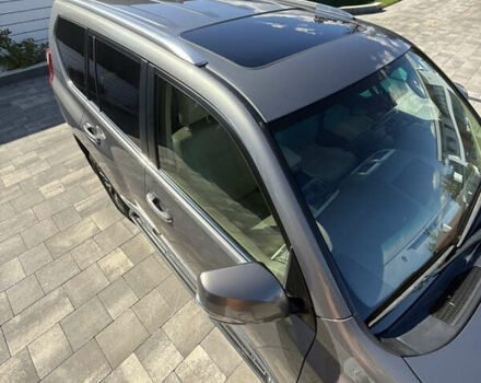 Серый Лексус ГХ, объемом двигателя 4.61 л и пробегом 194 тыс. км за 25000 $, фото 1 на Automoto.ua