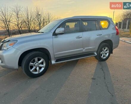 Серый Лексус ГХ, объемом двигателя 4.61 л и пробегом 320 тыс. км за 22800 $, фото 1 на Automoto.ua