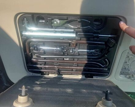 Синий Лексус ГХ, объемом двигателя 4.7 л и пробегом 165 тыс. км за 15500 $, фото 5 на Automoto.ua