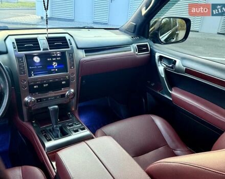 Лексус ГХ 2017 у Києві на Automoto.ua Синій Лексус ГХ, об'ємом двигуна 4.61 л та пробігом 350 тис. км за 37200 $, фото 30 на Automoto.ua