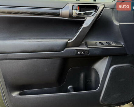 Зеленый Лексус ГХ, объемом двигателя 4.6 л и пробегом 46 тыс. км за 61000 $, фото 6 на Automoto.ua