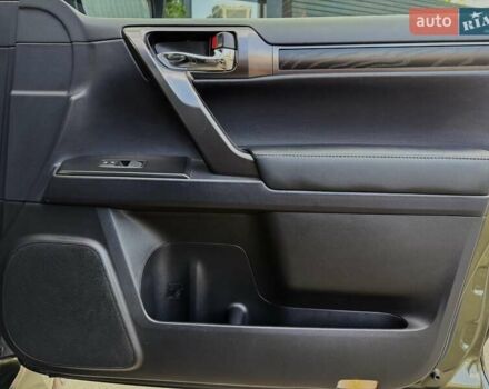 Лексус ГХ 2021 у Києві на Automoto.ua Зелений Лексус ГХ, об'ємом двигуна 4.61 л та пробігом 40 тис. км за 53999 $, фото 36 на Automoto.ua
