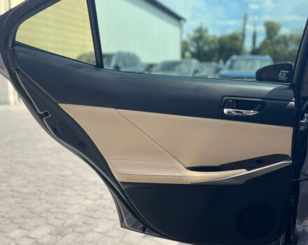 Сірий Лексус ІС 250, об'ємом двигуна 2.5 л та пробігом 152 тис. км за 18000 $, фото 19 на Automoto.ua