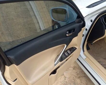 Белый Лексус ИС, объемом двигателя 3 л и пробегом 190 тыс. км за 8500 $, фото 13 на Automoto.ua