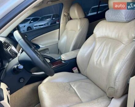 Білий Лексус ІС, об'ємом двигуна 2.2 л та пробігом 351 тис. км за 8990 $, фото 17 на Automoto.ua