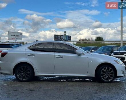 Білий Лексус ІС, об'ємом двигуна 2.2 л та пробігом 351 тис. км за 8990 $, фото 10 на Automoto.ua