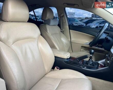 Білий Лексус ІС, об'ємом двигуна 2.2 л та пробігом 351 тис. км за 8990 $, фото 41 на Automoto.ua