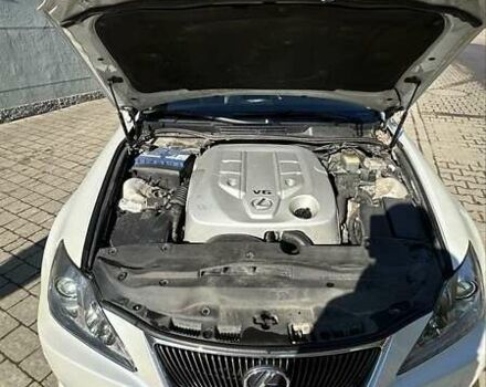 Белый Лексус ИС, объемом двигателя 3 л и пробегом 254 тыс. км за 10100 $, фото 4 на Automoto.ua