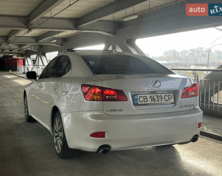 Белый Лексус ИС, объемом двигателя 2.5 л и пробегом 230 тыс. км за 10300 $, фото 10 на Automoto.ua