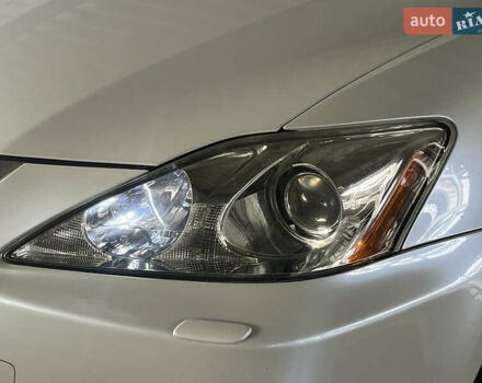 Белый Лексус ИС, объемом двигателя 2.5 л и пробегом 230 тыс. км за 10300 $, фото 17 на Automoto.ua
