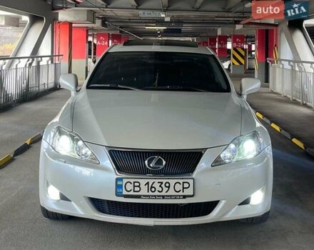 Белый Лексус ИС, объемом двигателя 2.5 л и пробегом 230 тыс. км за 10300 $, фото 1 на Automoto.ua