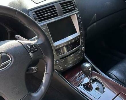 Белый Лексус ИС, объемом двигателя 3 л и пробегом 254 тыс. км за 10100 $, фото 2 на Automoto.ua