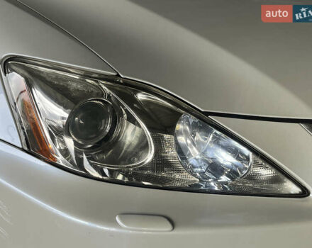 Белый Лексус ИС, объемом двигателя 2.5 л и пробегом 230 тыс. км за 10300 $, фото 18 на Automoto.ua