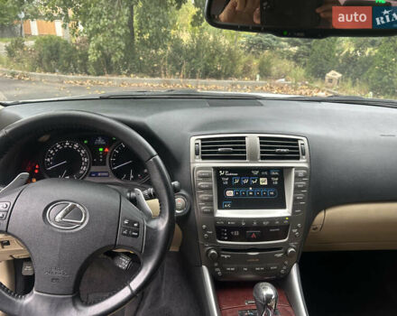 Лексус ИС 2008 в Киеве на Automoto.ua Белый Лексус ИС, объемом двигателя 2.5 л и пробегом 183 тыс. км за 10300 $, фото 8 на Automoto.ua
