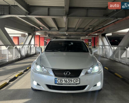 Белый Лексус ИС, объемом двигателя 2.5 л и пробегом 230 тыс. км за 10300 $, фото 14 на Automoto.ua