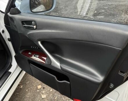 Лексус ІС 2008 у Києві на Automoto.ua Білий Лексус ІС, об'ємом двигуна 2.5 л та пробігом 235 тис. км за 9350 $, фото 9 на Automoto.ua