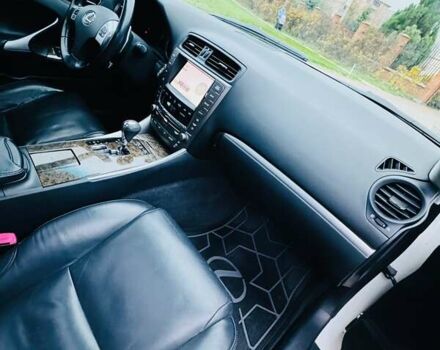 Белый Лексус ИС, объемом двигателя 2.5 л и пробегом 218 тыс. км за 10000 $, фото 12 на Automoto.ua