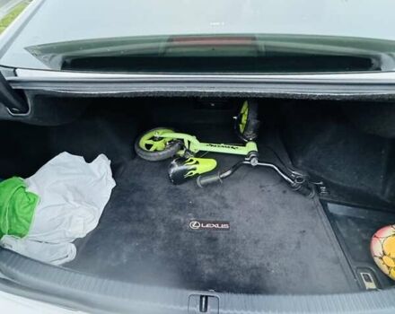 Белый Лексус ИС, объемом двигателя 2.5 л и пробегом 218 тыс. км за 10000 $, фото 5 на Automoto.ua