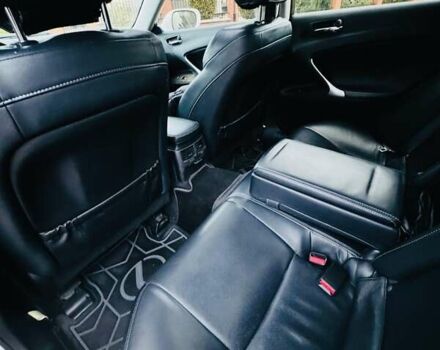 Белый Лексус ИС, объемом двигателя 2.5 л и пробегом 218 тыс. км за 10000 $, фото 11 на Automoto.ua