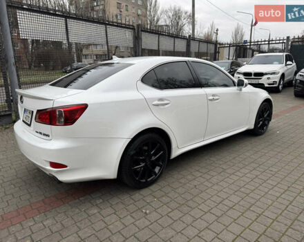 Белый Лексус ИС, объемом двигателя 2.5 л и пробегом 184 тыс. км за 10000 $, фото 8 на Automoto.ua