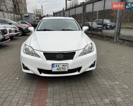 Белый Лексус ИС, объемом двигателя 2.5 л и пробегом 184 тыс. км за 10000 $, фото 2 на Automoto.ua
