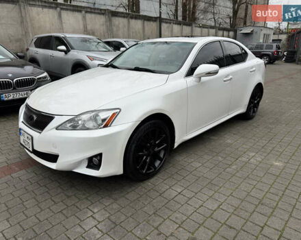 Белый Лексус ИС, объемом двигателя 2.5 л и пробегом 184 тыс. км за 10000 $, фото 4 на Automoto.ua