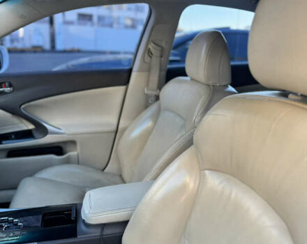 Лексус ІС 2011 у Одесі на Automoto.ua Білий Лексус ІС, об'ємом двигуна 2.5 л та пробігом 159 тис. км за 13000 $, фото 8 на Automoto.ua