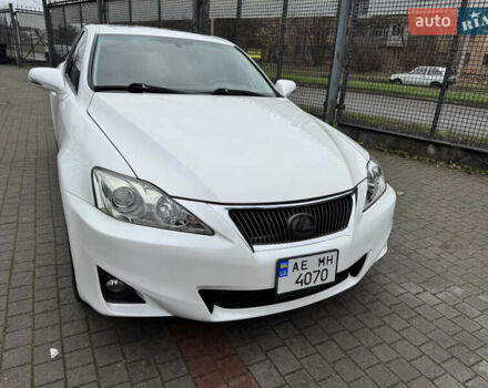 Белый Лексус ИС, объемом двигателя 2.5 л и пробегом 184 тыс. км за 10000 $, фото 10 на Automoto.ua