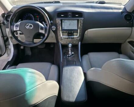 Белый Лексус ИС, объемом двигателя 2.5 л и пробегом 157 тыс. км за 13500 $, фото 10 на Automoto.ua