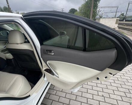 Білий Лексус ІС, об'ємом двигуна 2.5 л та пробігом 257 тис. км за 11000 $, фото 50 на Automoto.ua