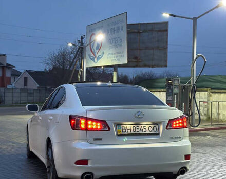 Белый Лексус ИС, объемом двигателя 2.5 л и пробегом 177 тыс. км за 12500 $, фото 4 на Automoto.ua